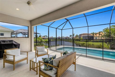 Casa en venta en Bradenton, Florida, 5 dormitorios, 339.46 m2 № 2099412 - foto 3
