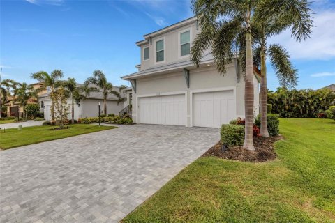 Casa en venta en Bradenton, Florida, 5 dormitorios, 339.46 m2 № 2099412 - foto 8