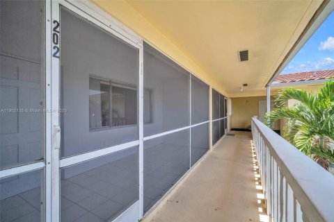 House in Fort Lauderdale, Florida 1 bedroom, 64.1 sq.m. № 1953537 - photo 13