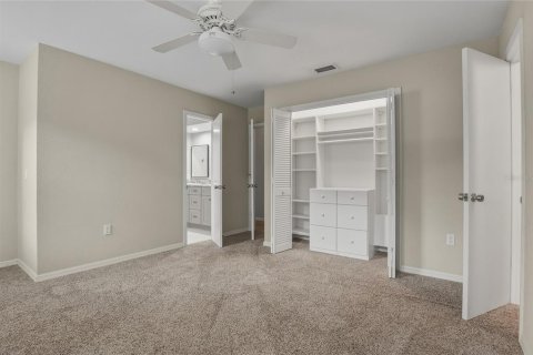 Condo in Lakeland, Florida, 4 bedrooms № 2386079 - photo 16