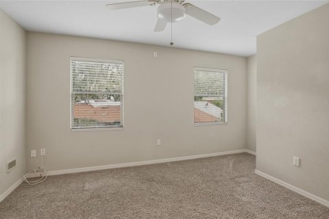 Condo in Lakeland, Florida, 4 bedrooms № 2386079 - photo 15