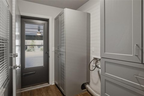 Condo in Lakeland, Florida, 4 bedrooms № 2386079 - photo 22
