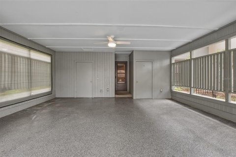 Condo in Lakeland, Florida, 4 bedrooms № 2386079 - photo 2