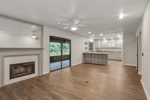 Condo in Lakeland, Florida, 4 bedrooms № 2386079 - photo 7