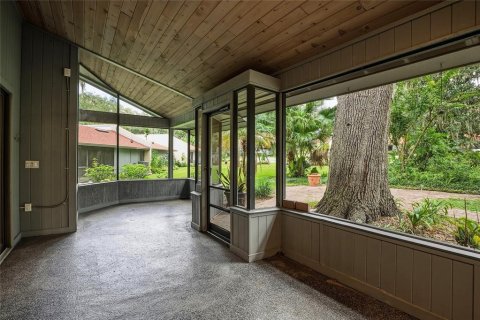 Condo in Lakeland, Florida, 4 bedrooms № 2386079 - photo 24