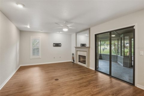 Condo in Lakeland, Florida, 4 bedrooms № 2386079 - photo 6