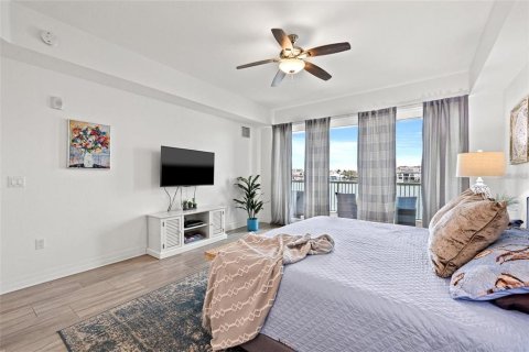 Condo in Clearwater, Florida, 3 bedrooms  № 1899716 - photo 23