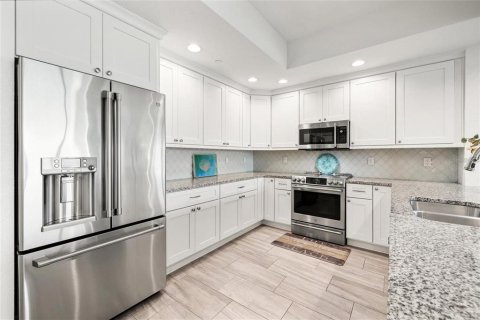 Condo in Clearwater, Florida, 3 bedrooms  № 1899716 - photo 16