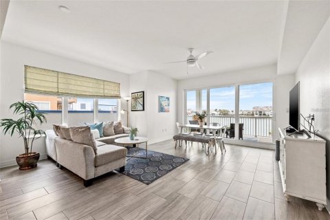 Condo in Clearwater, Florida, 3 bedrooms  № 1899716 - photo 7
