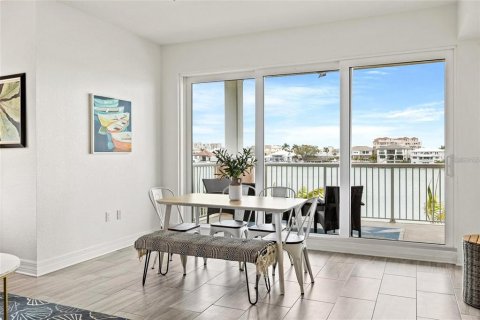 Condo in Clearwater, Florida, 3 bedrooms  № 1899716 - photo 8