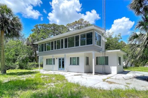 House in Tarpon Springs, Florida 5 bedrooms, 193.7 sq.m. № 2233557 - photo 8
