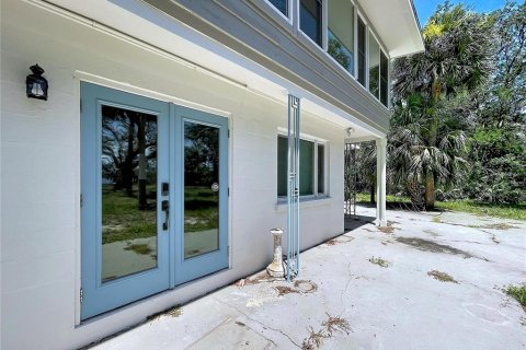 House in Tarpon Springs, Florida 5 bedrooms, 193.7 sq.m. № 2233557 - photo 13