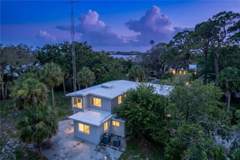 House in Tarpon Springs, Florida 5 bedrooms, 193.7 sq.m. № 2233557 - photo 6