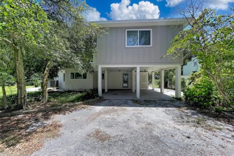 House in Tarpon Springs, Florida 5 bedrooms, 193.7 sq.m. № 2233557 - photo 19