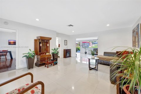 House in Fort Lauderdale, Florida 3 bedrooms, 182 sq.m. № 1814882 - photo 15