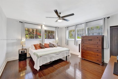 House in Fort Lauderdale, Florida 3 bedrooms, 182 sq.m. № 1814882 - photo 16