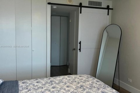 Condo in Sunny Isles Beach, Florida, 2 bedrooms № 2244711 - photo 20