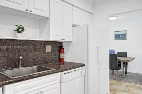 Condominio en alquiler en Hollywood, Florida, 1 dormitorio, 69.21 m2 № 2006748 - foto 14