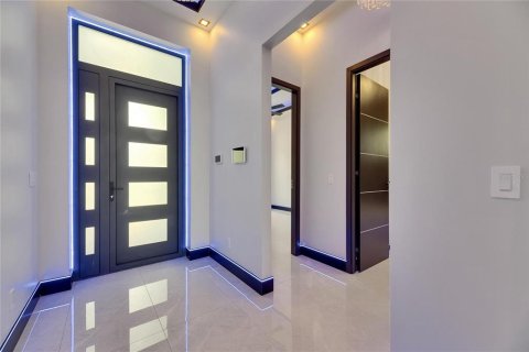 Casa en venta en Apollo Beach, Florida, 4 dormitorios, 198.72 m2 № 1754441 - foto 7