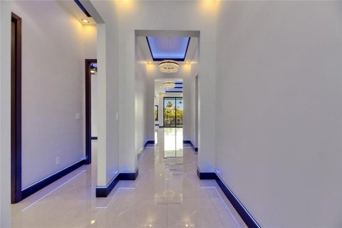 Casa en venta en Apollo Beach, Florida, 4 dormitorios, 198.72 m2 № 1754441 - foto 8