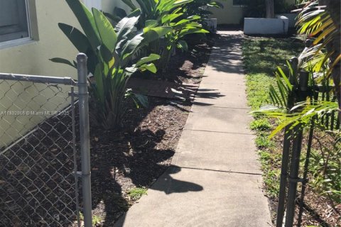 Appartement à louer à Hollywood, Floride: 164.44 m2 № 1946449 - photo 6