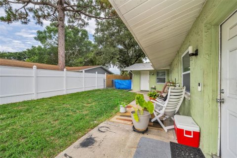 Commercial property in Largo, Florida 5 bedrooms, 171.5 sq.m. № 2318421 - photo 16