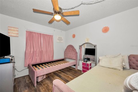 Commercial property in Largo, Florida 5 bedrooms, 171.5 sq.m. № 2318421 - photo 27