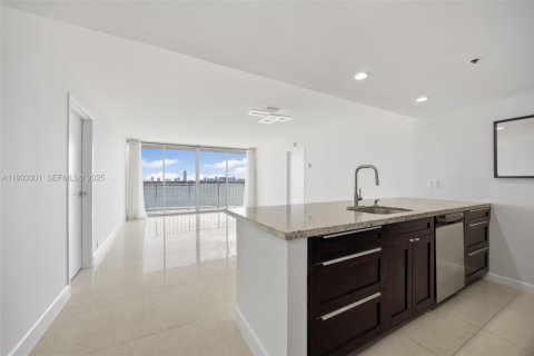 Condominio en venta en North Bay Village, Florida, 2 dormitorios, 95.69 m2 № 1992273 - foto 10