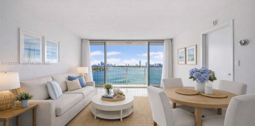 Condominio en North Bay Village, Florida, 2 dormitorios  № 1992273