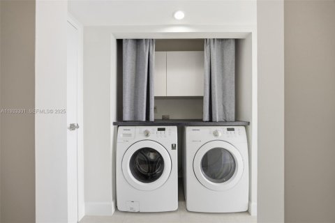 Condominio en venta en North Bay Village, Florida, 2 dormitorios, 95.69 m2 № 1992273 - foto 23