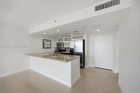 Condominio en venta en North Bay Village, Florida, 2 dormitorios, 95.69 m2 № 1992273 - foto 6