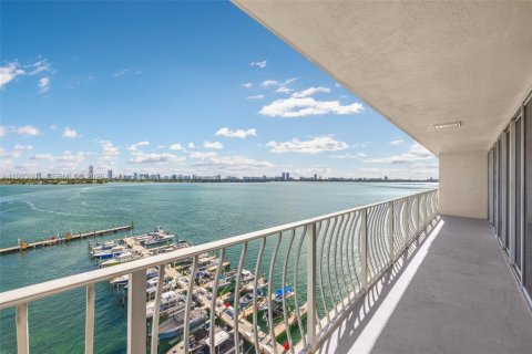 Condominio en venta en North Bay Village, Florida, 2 dormitorios, 95.69 m2 № 1992273 - foto 4