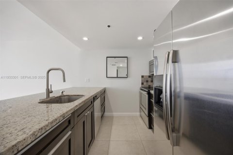 Condominio en venta en North Bay Village, Florida, 2 dormitorios, 95.69 m2 № 1992273 - foto 11