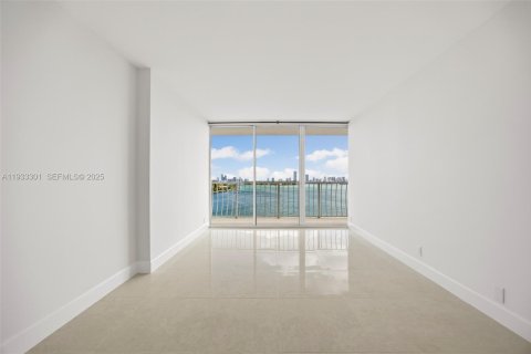 Condominio en venta en North Bay Village, Florida, 2 dormitorios, 95.69 m2 № 1992273 - foto 17