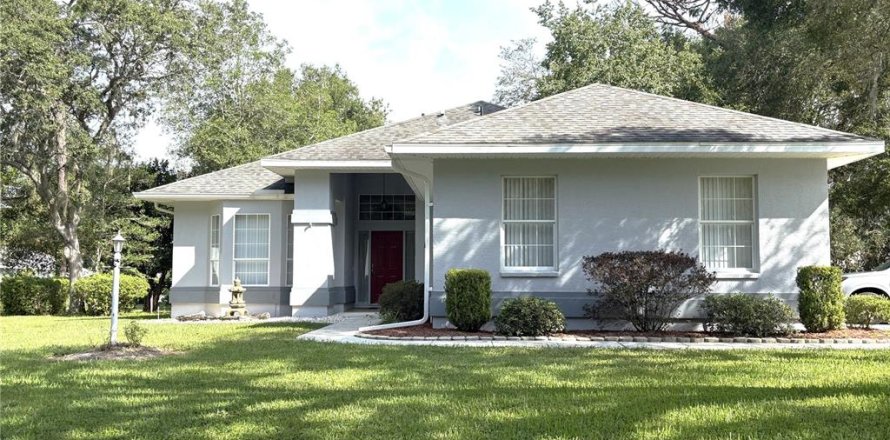 Casa en Dunnellon, Florida 3 dormitorios, 156.17 m2 № 1900939