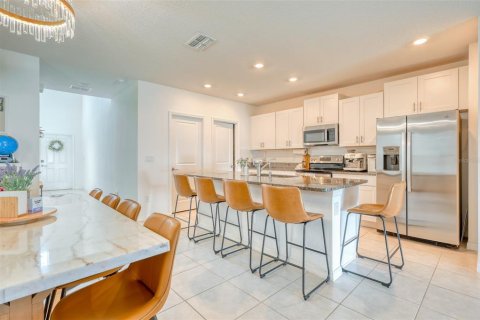 Casa en venta en Spring Hill, Florida, 5 dormitorios, 221.94 m2 № 1747035 - foto 3