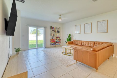 Casa en venta en Spring Hill, Florida, 5 dormitorios, 221.94 m2 № 1747035 - foto 4