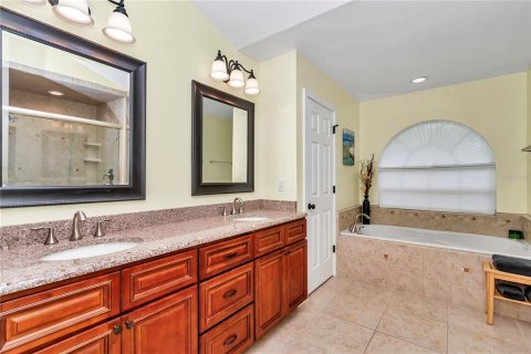 Casa en venta en Ocala, Florida, 4 dormitorios, 220.18 m2 № 1916981 - foto 17