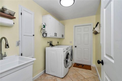 Casa en venta en Ocala, Florida, 4 dormitorios, 220.18 m2 № 1916981 - foto 25