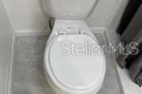House in Winter Springs, Florida 3 bedrooms, 135.27 sq.m. № 1757127 - photo 19