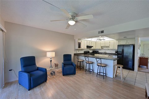 Condo in Bradenton, Florida, 2 bedrooms  № 1569405 - photo 17