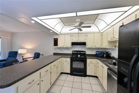 Condo in Bradenton, Florida, 2 bedrooms  № 1569405 - photo 14