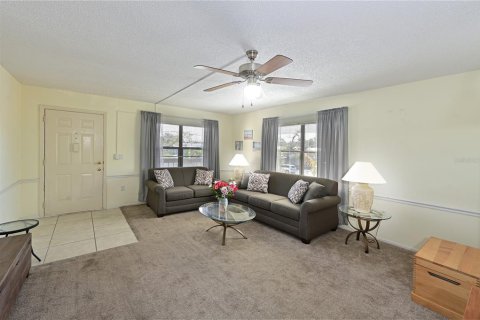 Condo in Bradenton, Florida, 2 bedrooms  № 1569405 - photo 8