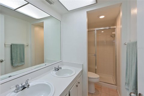 Condo in Bradenton, Florida, 2 bedrooms  № 1569405 - photo 23
