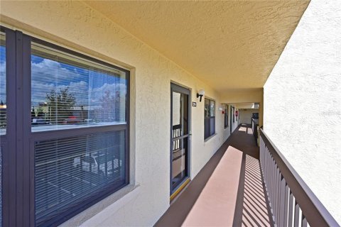Condo in Bradenton, Florida, 2 bedrooms  № 1569405 - photo 29