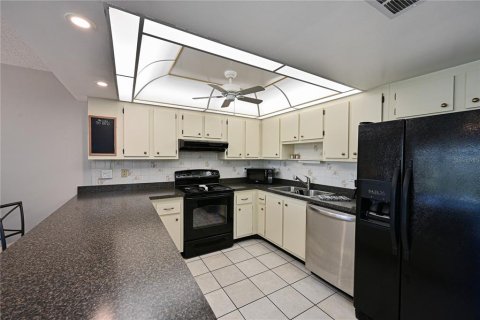 Condo in Bradenton, Florida, 2 bedrooms  № 1569405 - photo 13