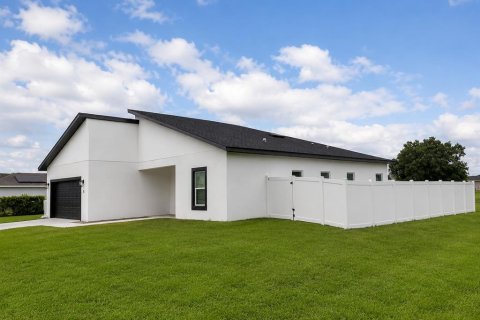 Villa ou maison à louer à Kissimmee, Floride: 4 chambres, 174.56 m2 № 2101564 - photo 2