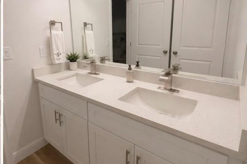 Villa ou maison à louer à Kissimmee, Floride: 4 chambres, 174.56 m2 № 2101564 - photo 12