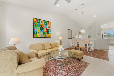Townhouse in Port St. Lucie, Florida 3 bedrooms, 173.36 sq.m. № 2261147 - photo 12