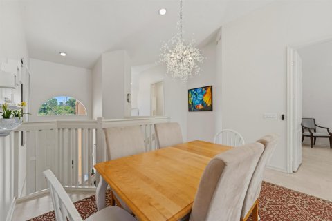 Townhouse in Port St. Lucie, Florida 3 bedrooms, 173.36 sq.m. № 2261147 - photo 17